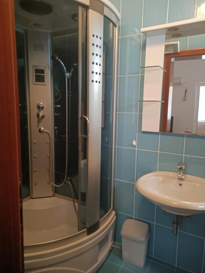 Blue Seagull - Seafront Holiday Home Нови Винодолски Екстериор снимка
