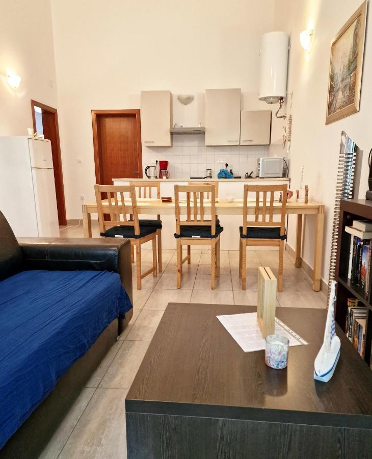 Blue Seagull - Seafront Holiday Home Нови Винодолски Екстериор снимка